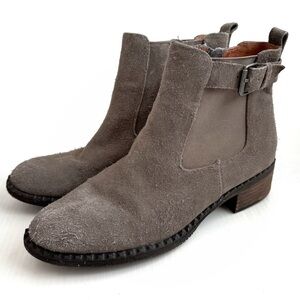 Gentle Souls Chelsea beige Suede Ankle Boots